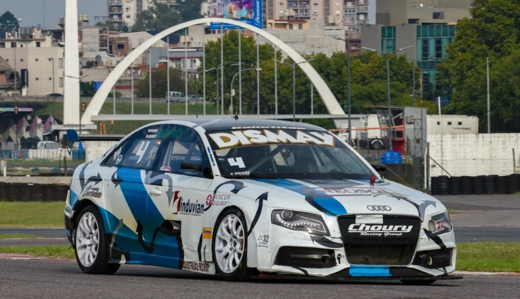 DIEGUEZ Y DOMINGUEZ DAN BATALLA CON LOS AUDI
