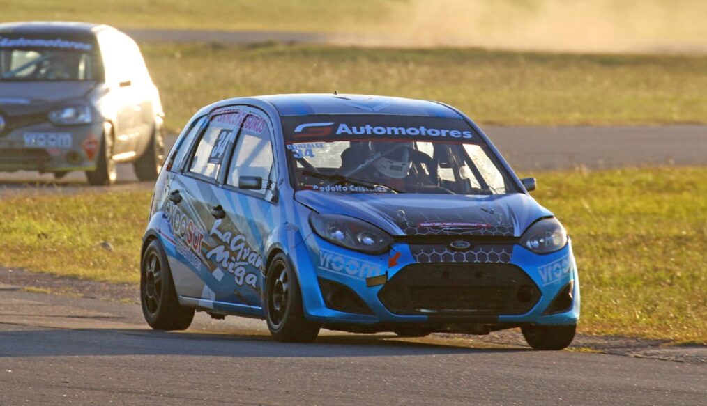 TRES AUTOS QUE SE ALISTAN EN LA “2”