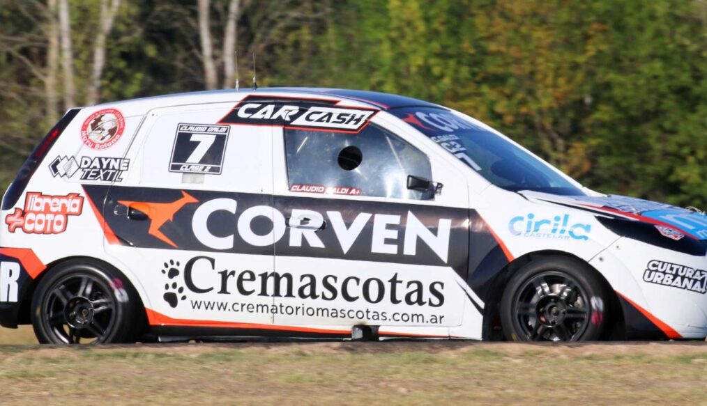 PRIMERA POLE POR SOBRE EL FUEGO