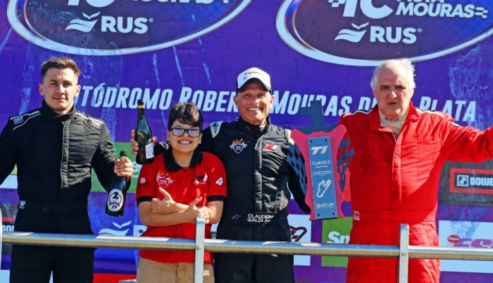 UN PODIO A PURO FORD
