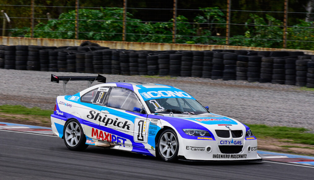 LA SUPER ACELERO EN EL ENSAYO INICIAL