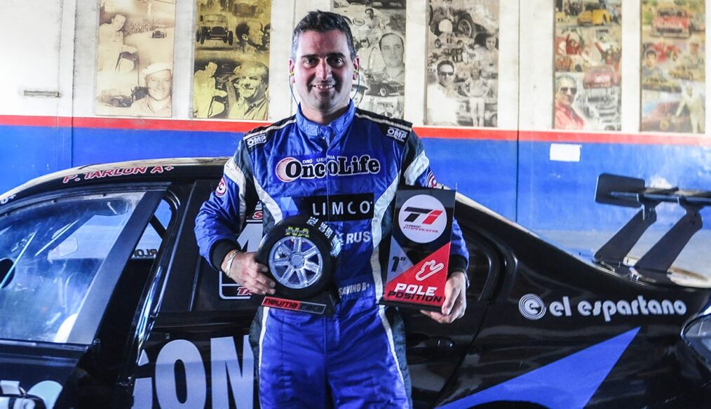 LA PRIMERA POLE DE SAVINO