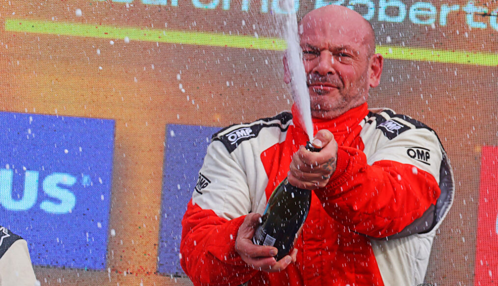 🏁 PERRONE VOLVIO AL TRIUNFO