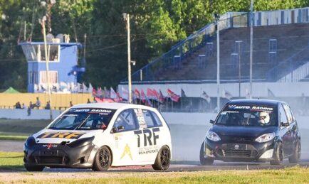 TRABAJOS EN EL AUTO RACING TEAM