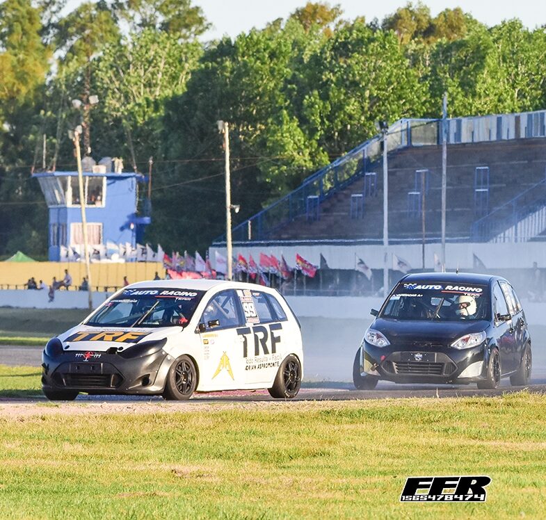 TRABAJOS EN EL AUTO RACING TEAM