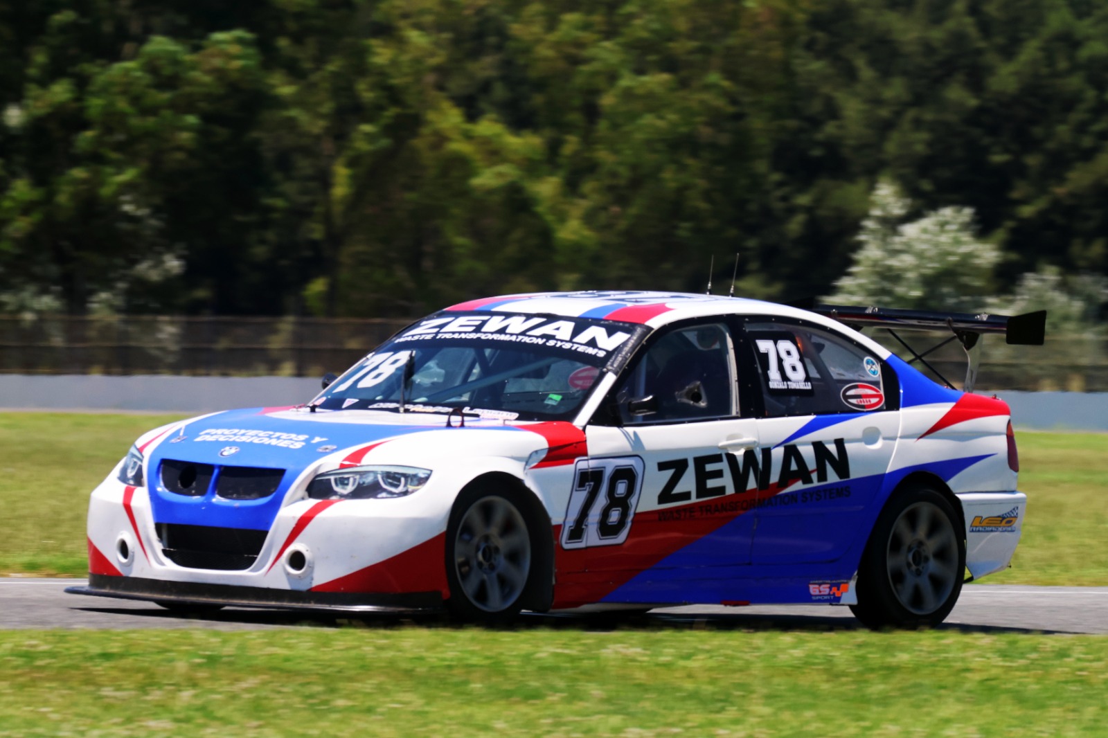 DOSE Y TOMASELLO, LOS DUEÑOS DE LAS SERIES