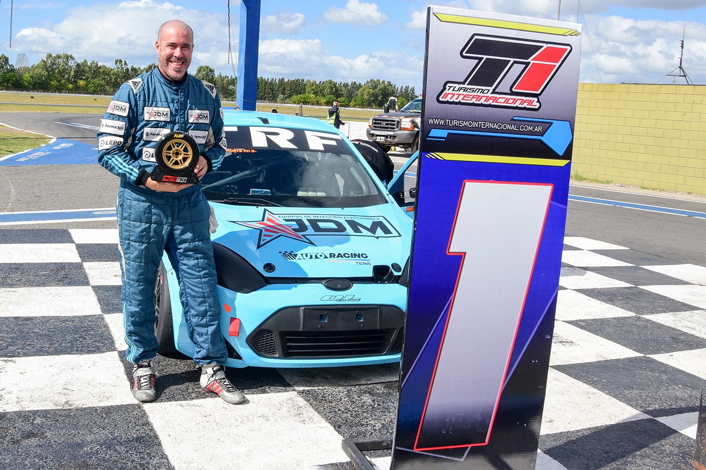 ASPROMONTE, EL DUEÑO DE LA PRIMERA POLE