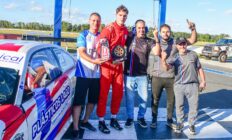 POLE Y DEBUT PARA STIER