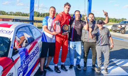 POLE Y DEBUT PARA STIER