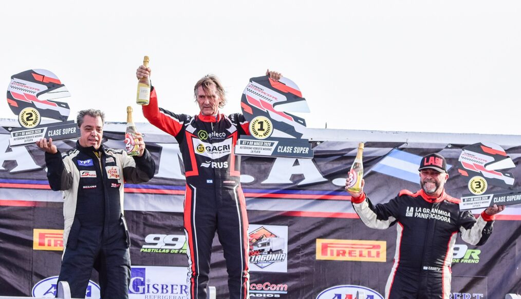 ESTEBAN ECHEVERRIA COPO EL PODIO DE LA PRIMERA