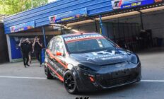 TRABAJOS EN EL AUTO RACING TEAM