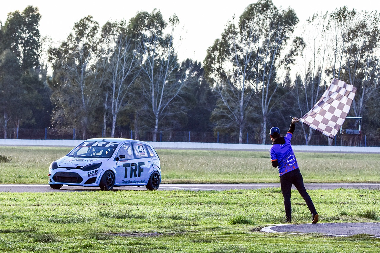 PRIMERA PARA ASPROMONTE EN LA PLATA