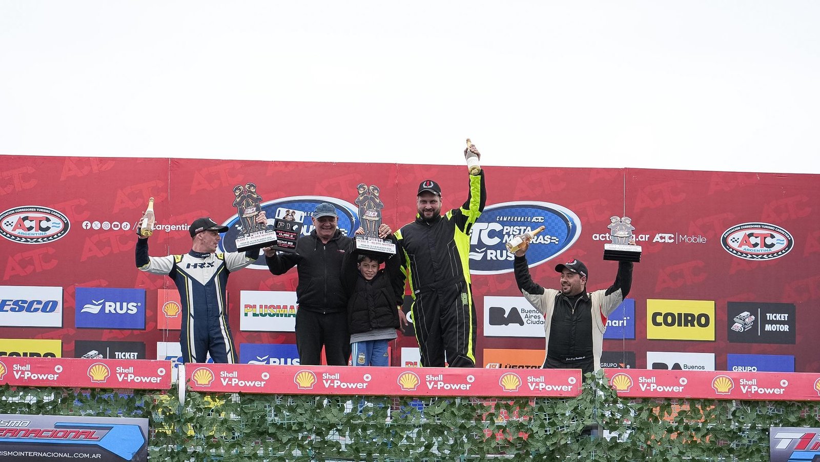 ALAN CHOURY VOLVIO AL TRIUNFO EN UN CARRERON